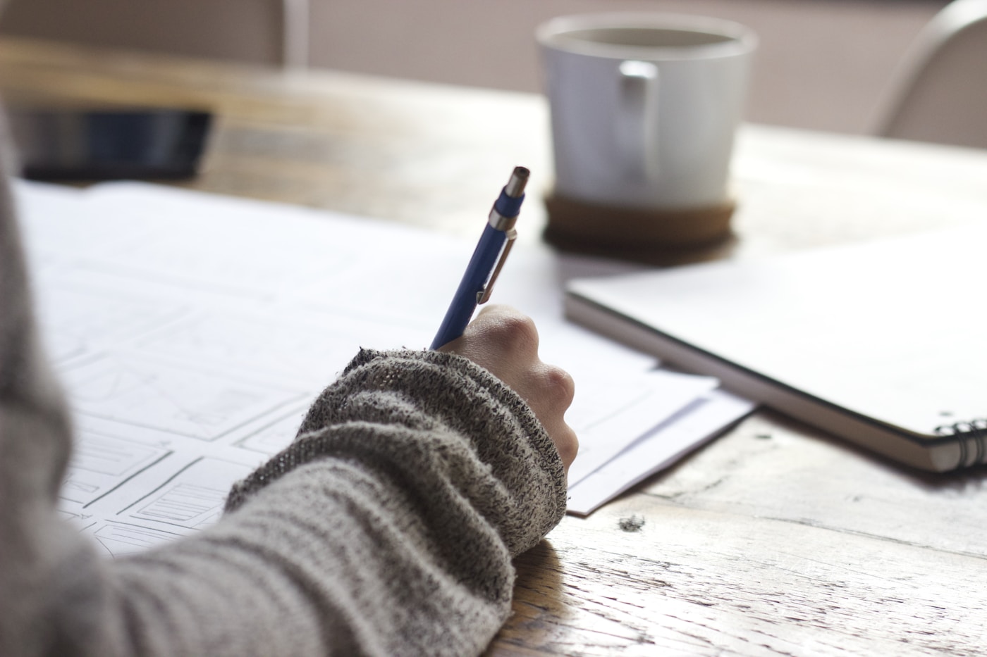 Evening study session illustrating flexible learning for working professionals